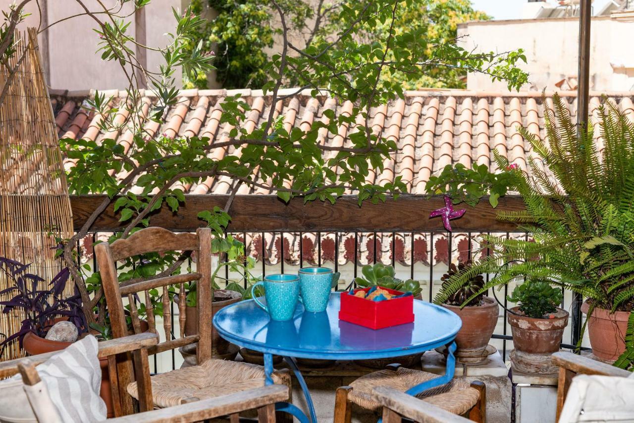 Stylish Flat With Veranda In The Heart Of Афины Экстерьер фото