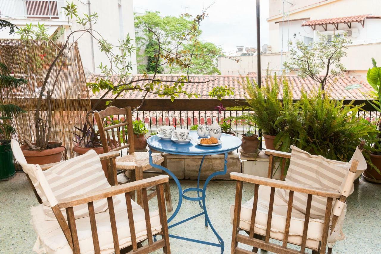 Stylish Flat With Veranda In The Heart Of Афины Экстерьер фото