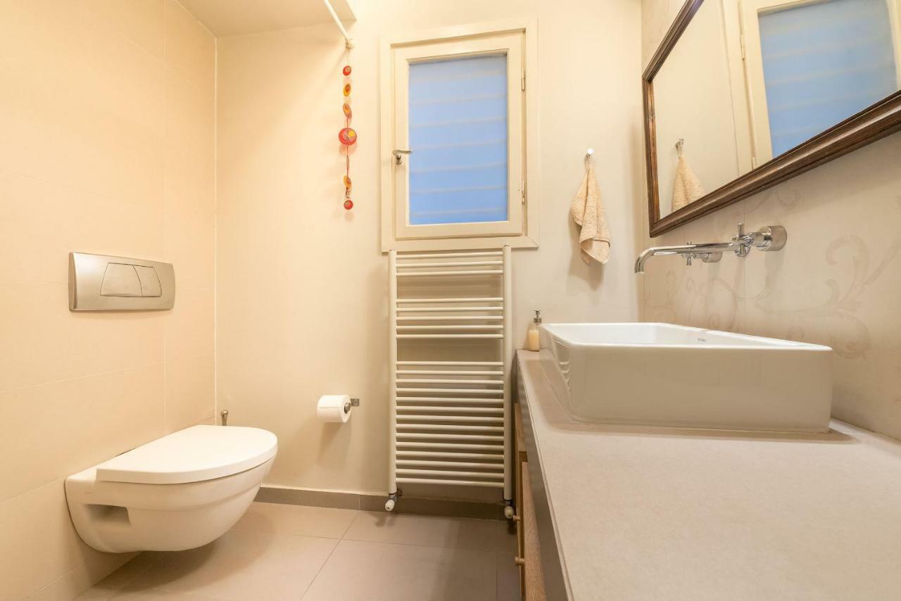 Stylish Flat With Veranda In The Heart Of Афины Экстерьер фото