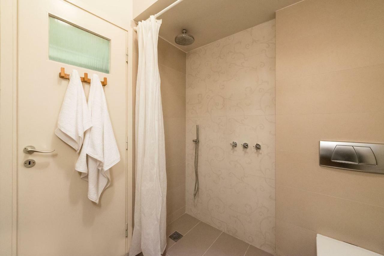 Stylish Flat With Veranda In The Heart Of Афины Экстерьер фото